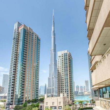 Maison Privee - Radiant Urban Retreat With Iconic Burj Khalifa Vws دبي المظهر الخارجي الصورة