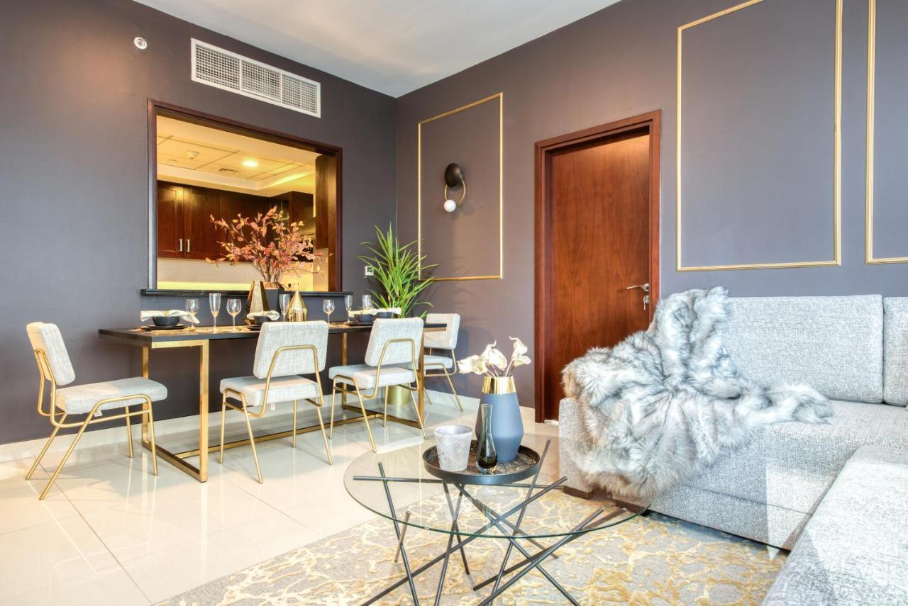 Maison Privee - Radiant Urban Retreat With Iconic Burj Khalifa Vws دبي المظهر الخارجي الصورة